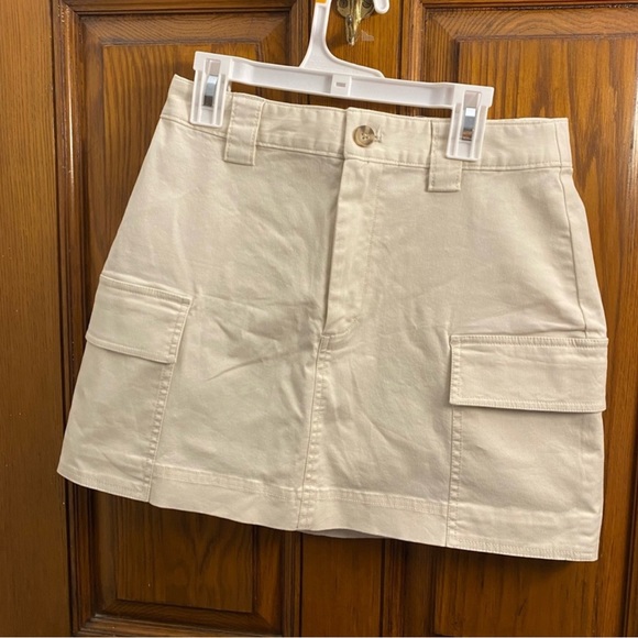 Abercrombie utility mini skirt - Picture 2 of 5